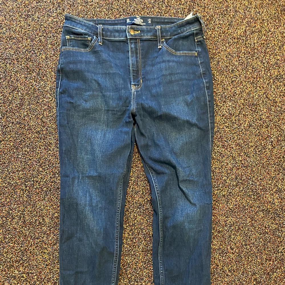 Hollister Super Skinny ultra high rise jeans
